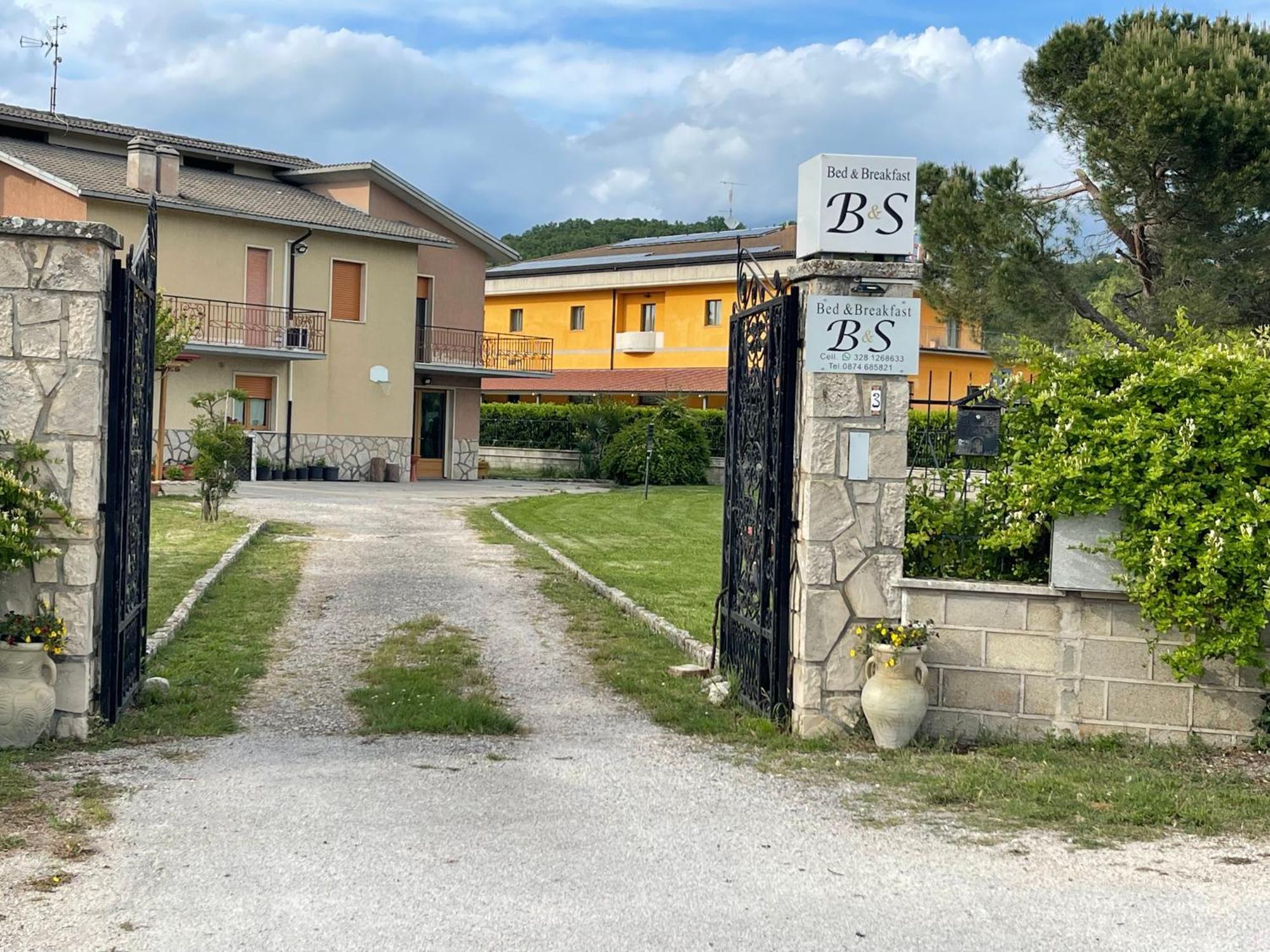 B&S Bed & Breakfast Vinchiaturo Exterior photo