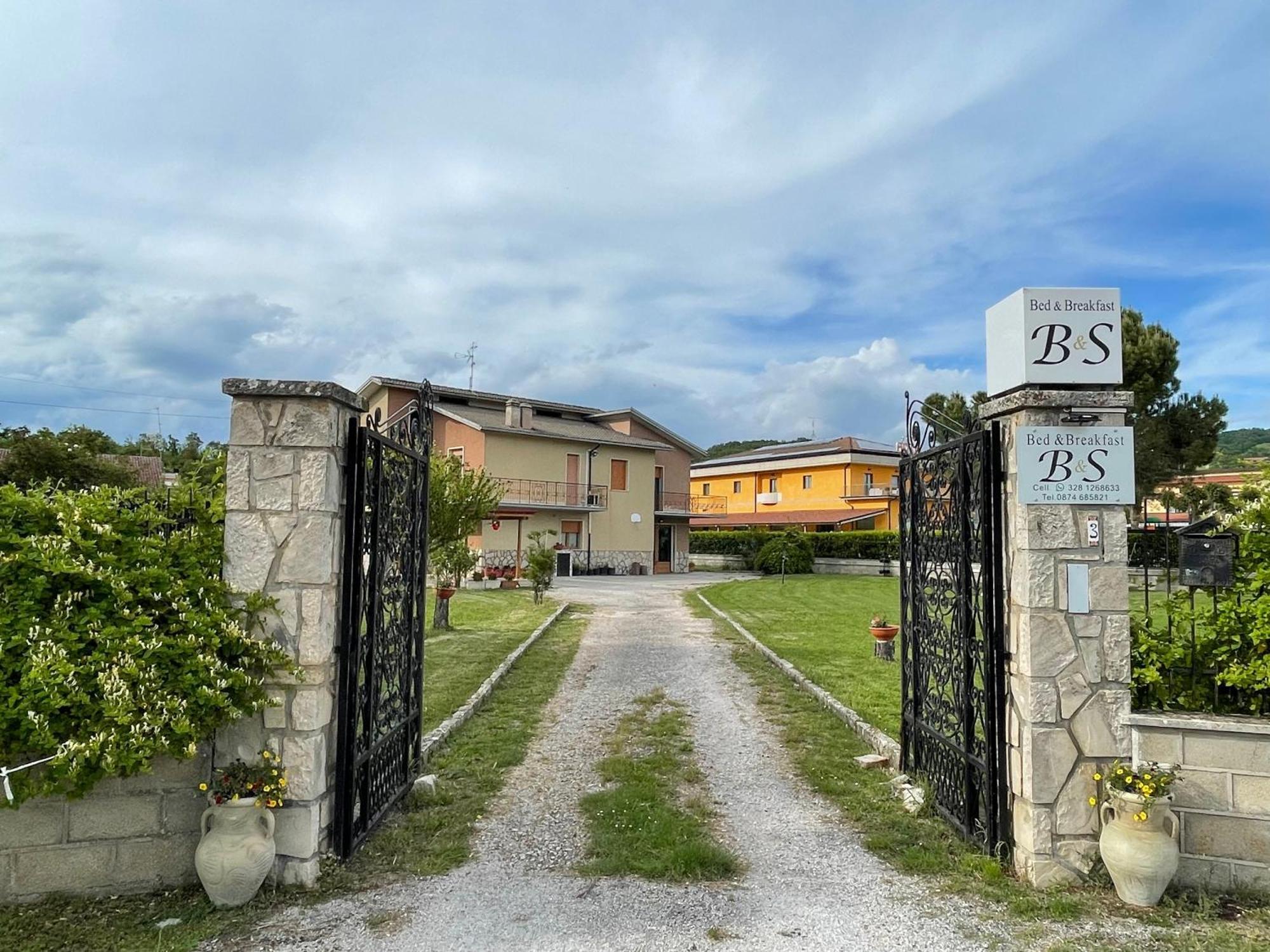 B&S Bed & Breakfast Vinchiaturo Exterior photo